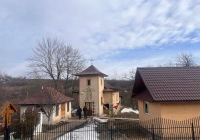 Biserica Sf Neculai Benesti 3